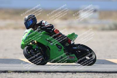 media/Oct-05-2025-CVMA (Sun) [[beeef4f201]]/Race 5-Amateur Supersport Open (Holeshot)/